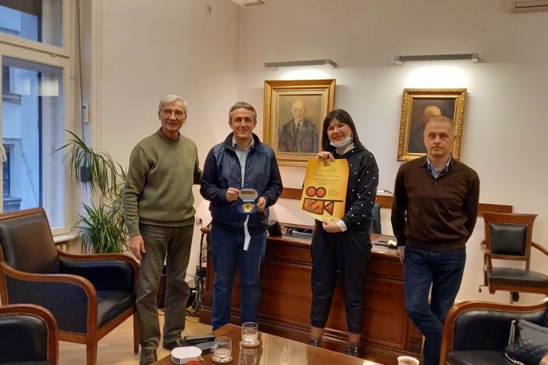 IMG-ba898808346d6f3915c3265de5764e54-V