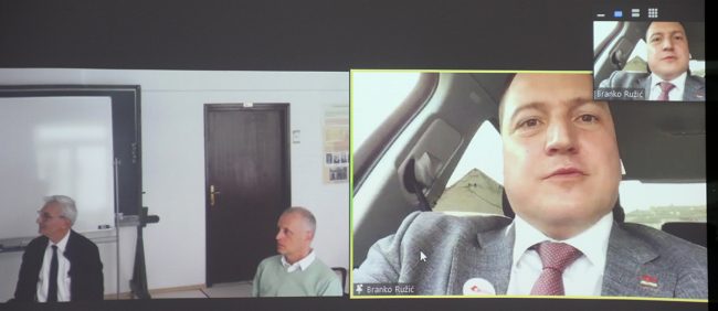 Slika-1,-s-desna-u-levo-ministar-Branko-Ruzic,-Zoran-Ognjanovic-i-Stevan-Kovacevic Slika 1, s desna u levo - ministar Branko Ružić, Zoran Ognjanović i Stevan Kovačević