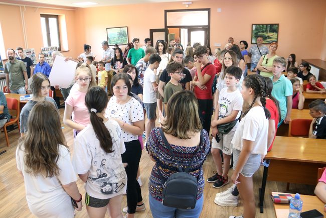 DRUGI-DAN-LIKOVNA-RADIONICA-(37)