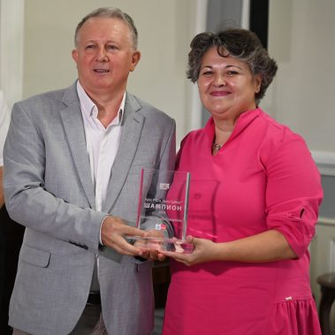 Klett trofej ŠU Požarevac, na slici nagrađeni Veliša Joksimović i Mirjana Pajić, Klett