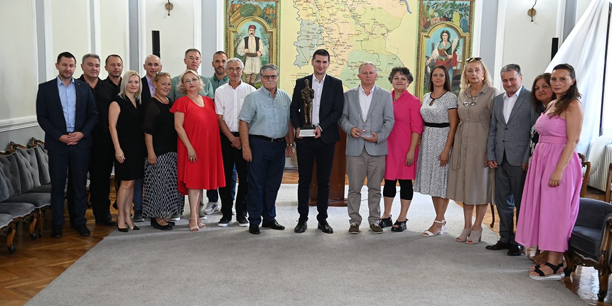 Čelnici grada Požarevca sa gostima i direktorima škola