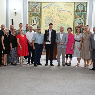 Čelnici grada Požarevca sa gostima i direktorima škola